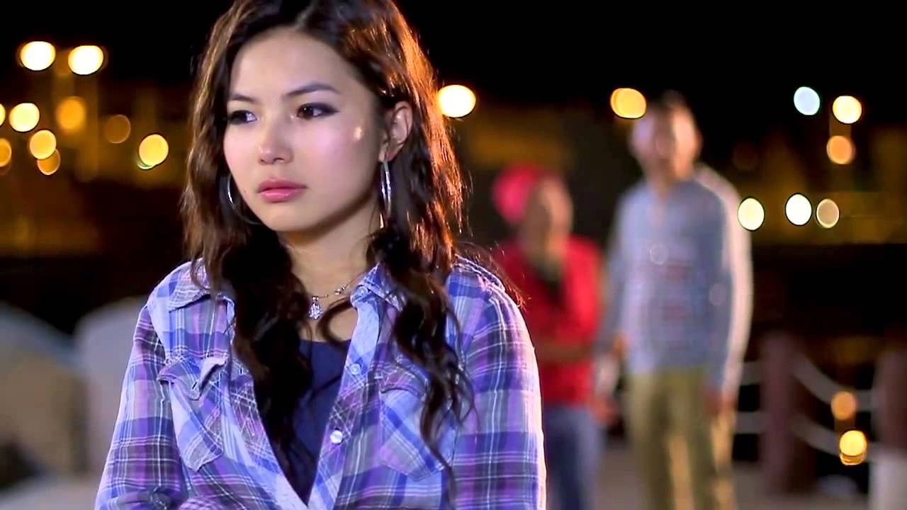 Attention! Quiet Inside backdrop