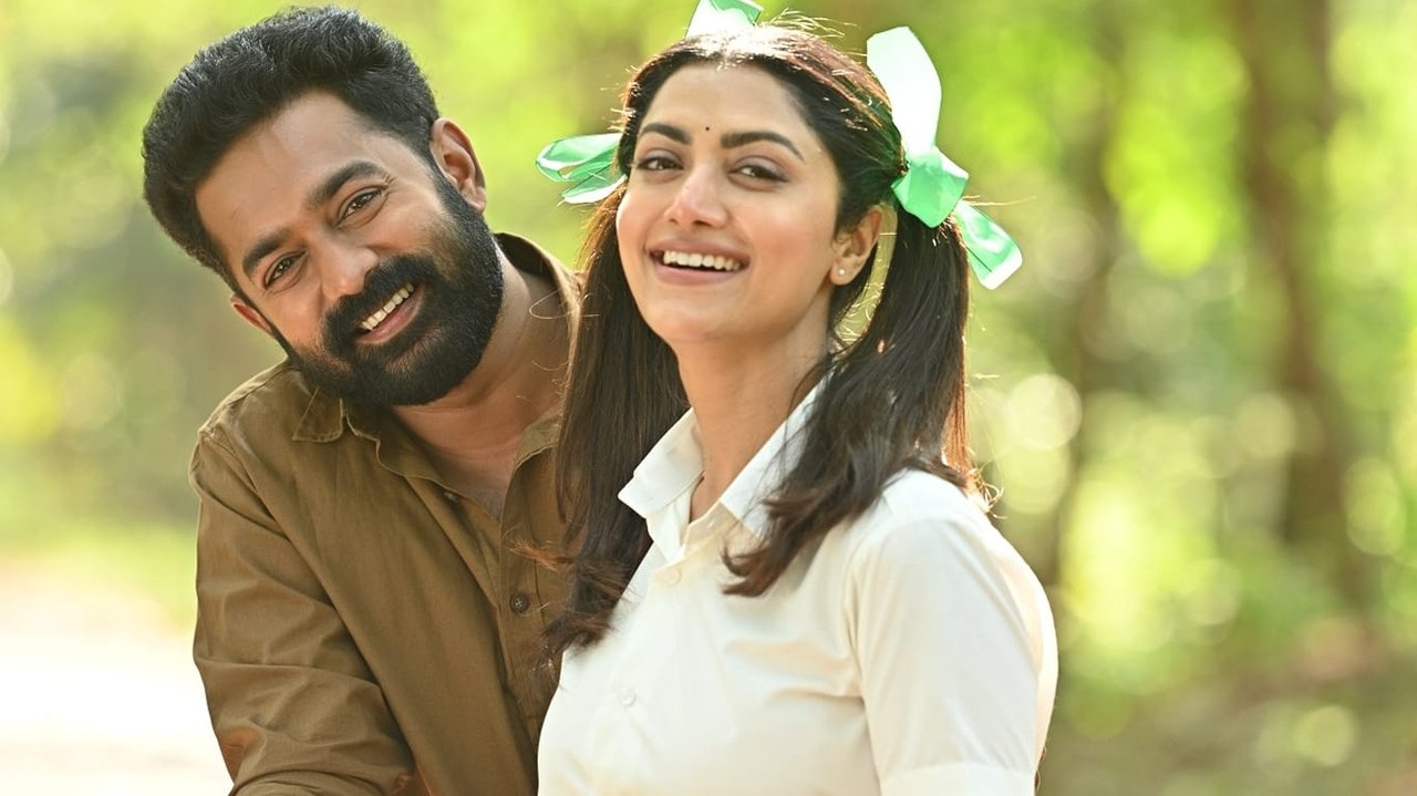 Maheshum Marutiyum backdrop