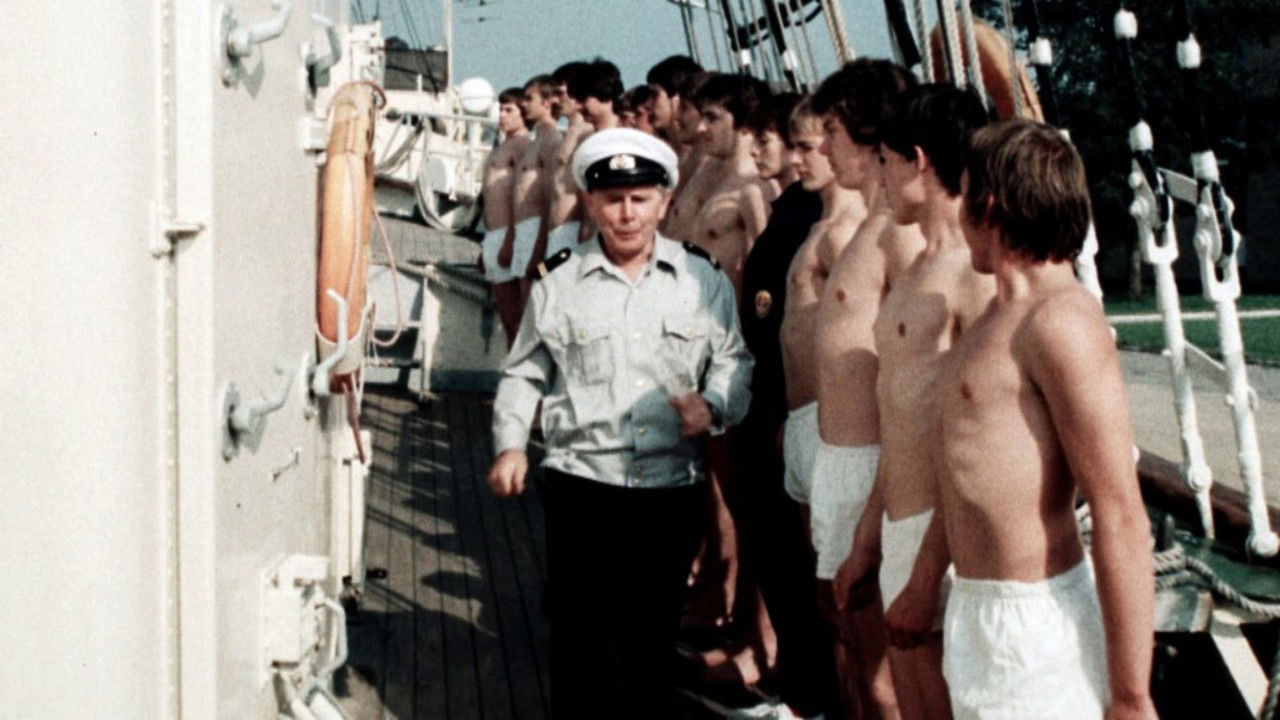 Martin XIII. backdrop