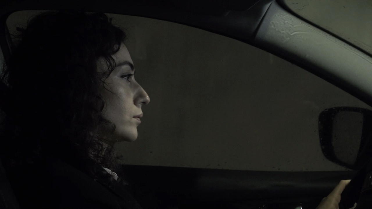 Commitment Aslı backdrop