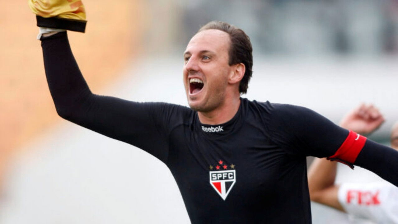 Rogér100 Ceni backdrop