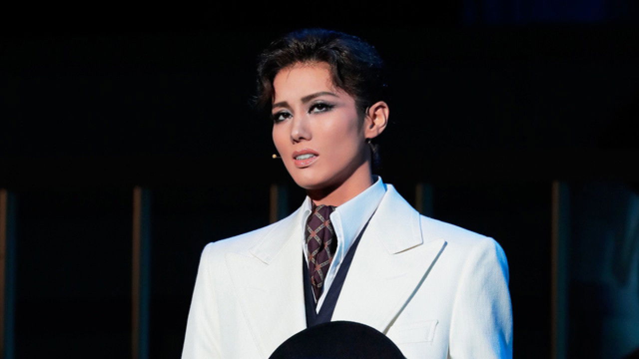 Too Short a Time to Fall in Love / Jewel de Paris!! -The Jewels of Paris- backdrop