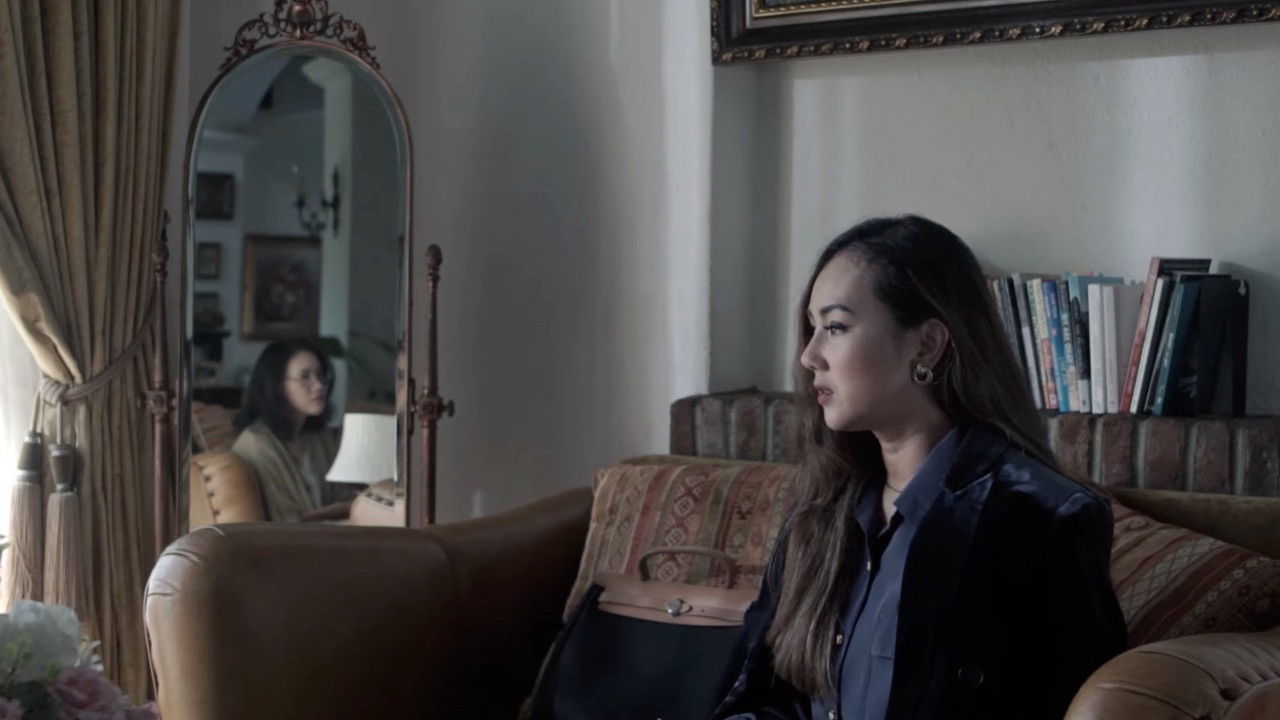 In Retrospect backdrop