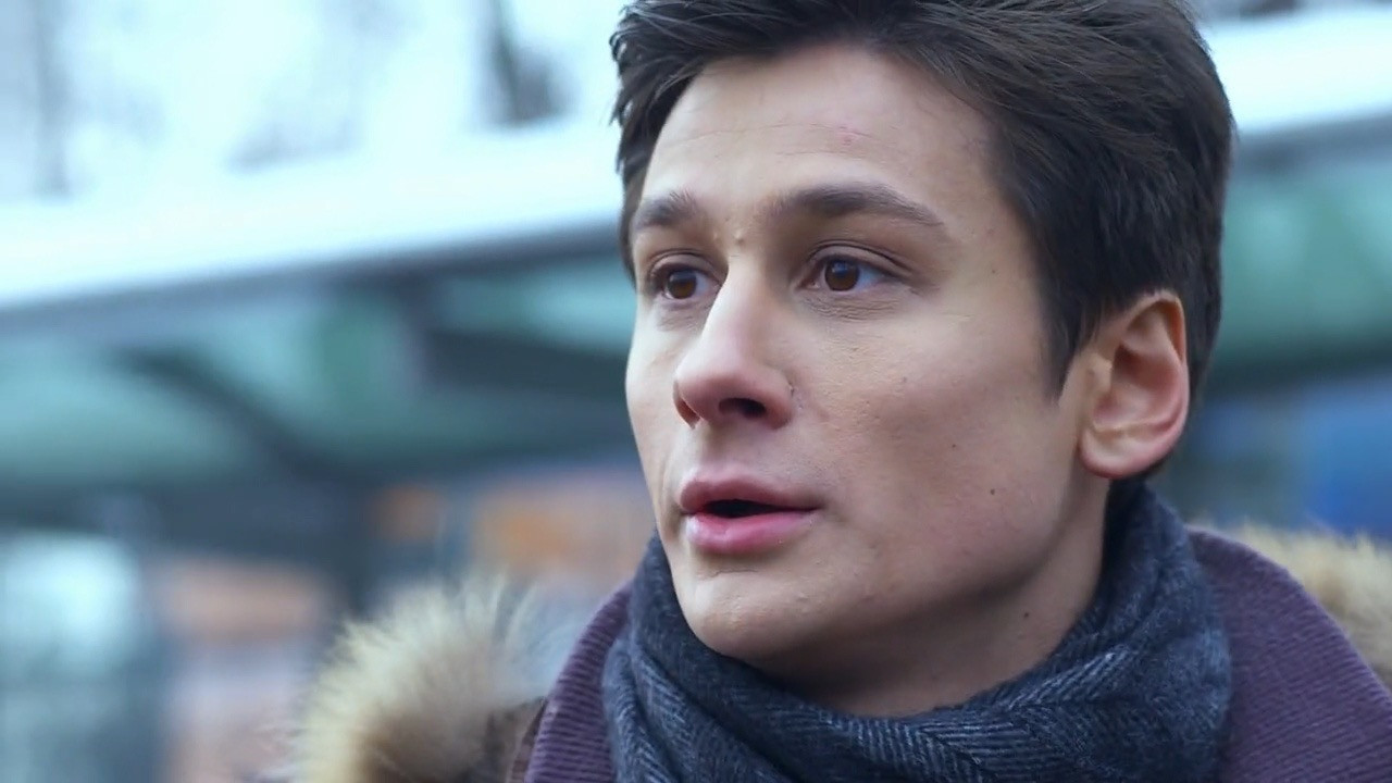 Don’t Forget Love backdrop