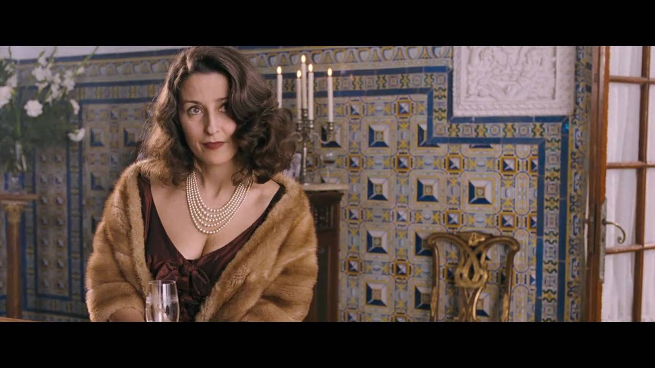 Ispansi (¡Españoles!) backdrop