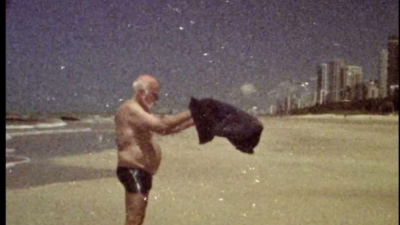 Bruscky: Um Autorretrato backdrop