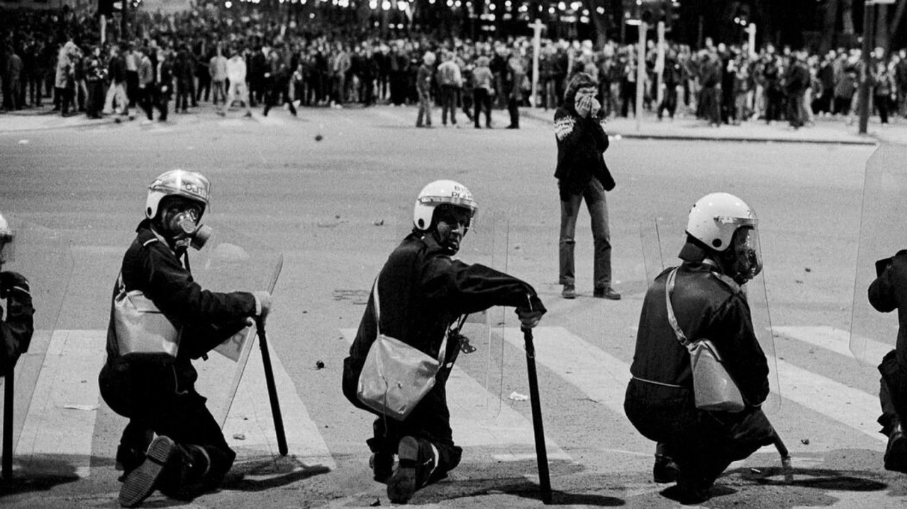 All makt til ingen backdrop