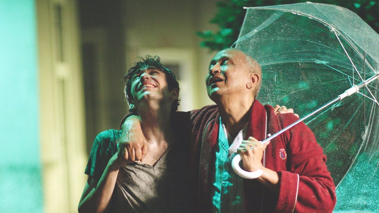 Più di ieri backdrop