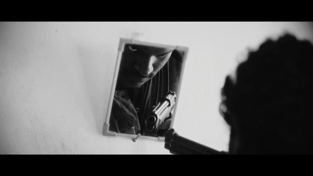 Chivaraku Migiledi backdrop