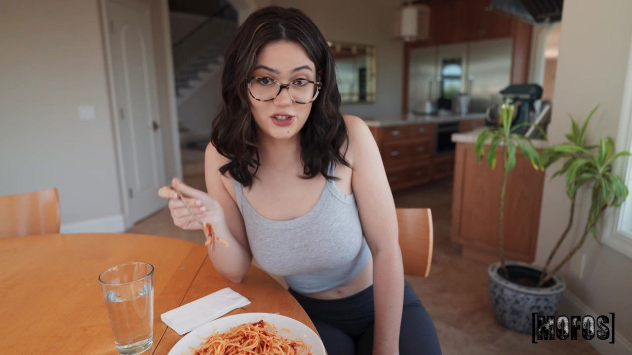 Stretching My Girlfriends Pussy 38 backdrop