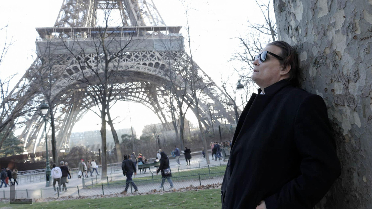 Last Kiss in Paris backdrop