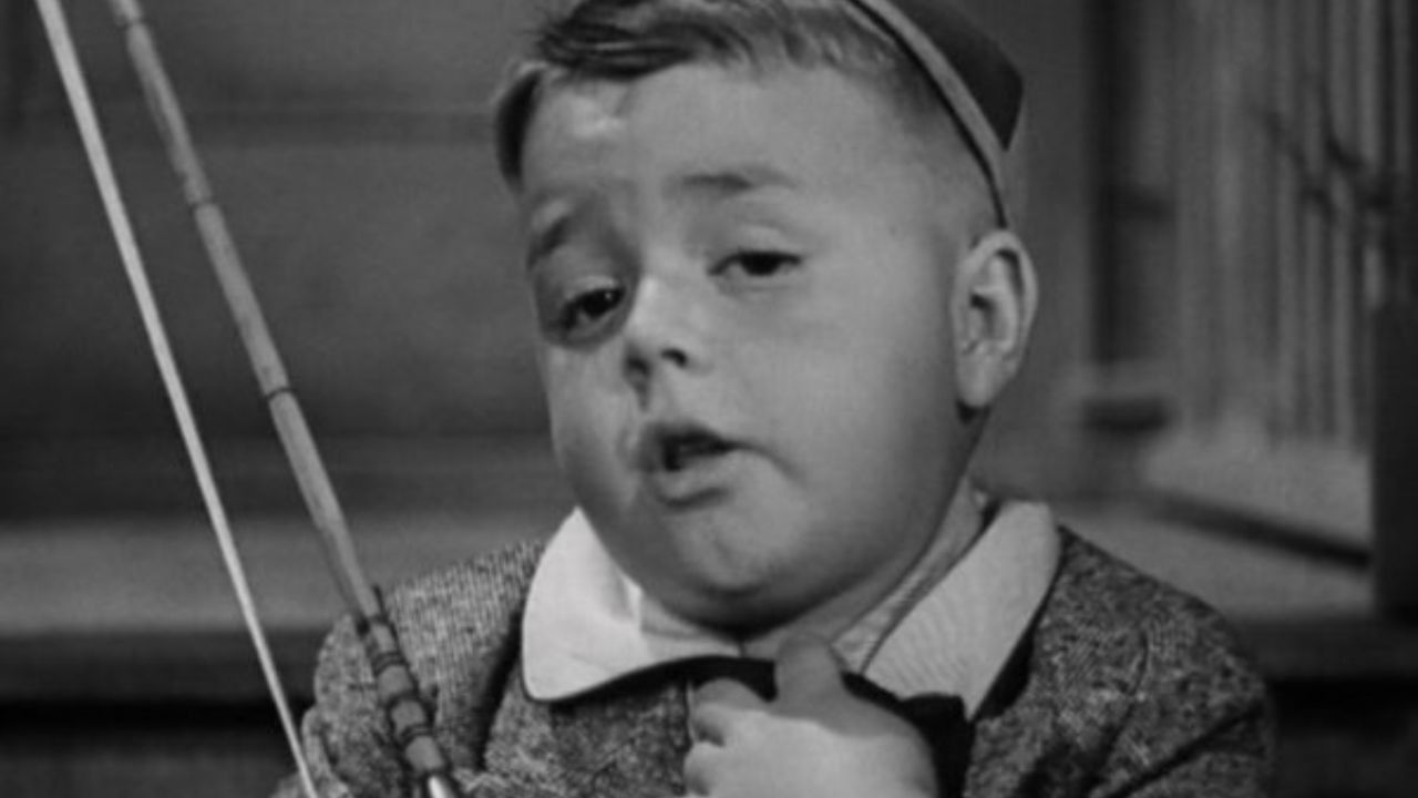 Little Sinner backdrop