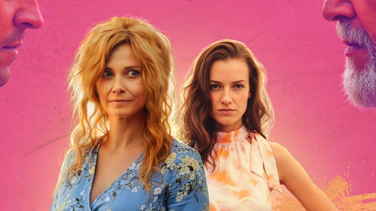 3 Kilograms of Happiness backdrop