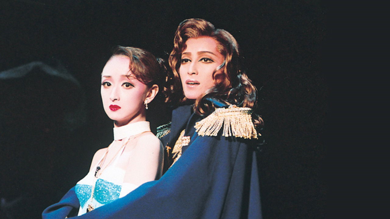 Ghost at Midnight / Les Cherubim backdrop