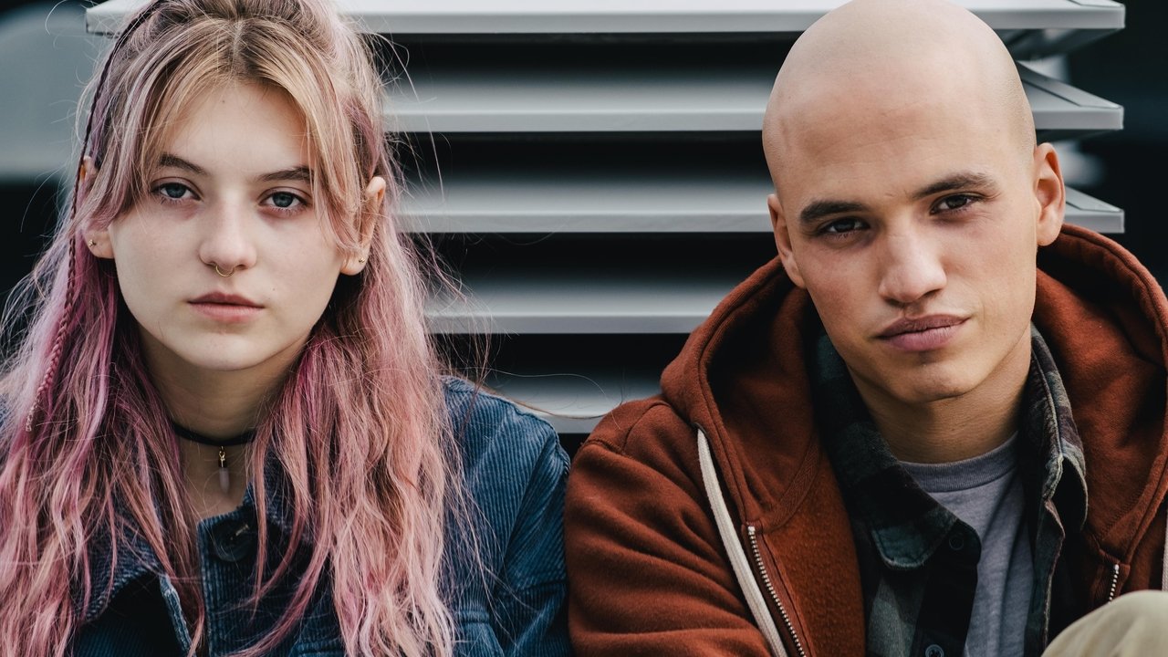 Les Bracelets rouges backdrop