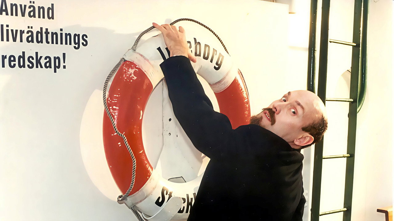 All My Lenins backdrop