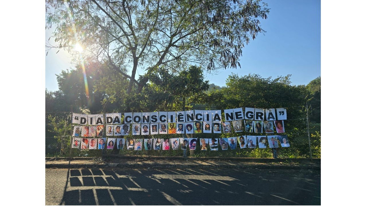 A Febre do Macaco Preto backdrop