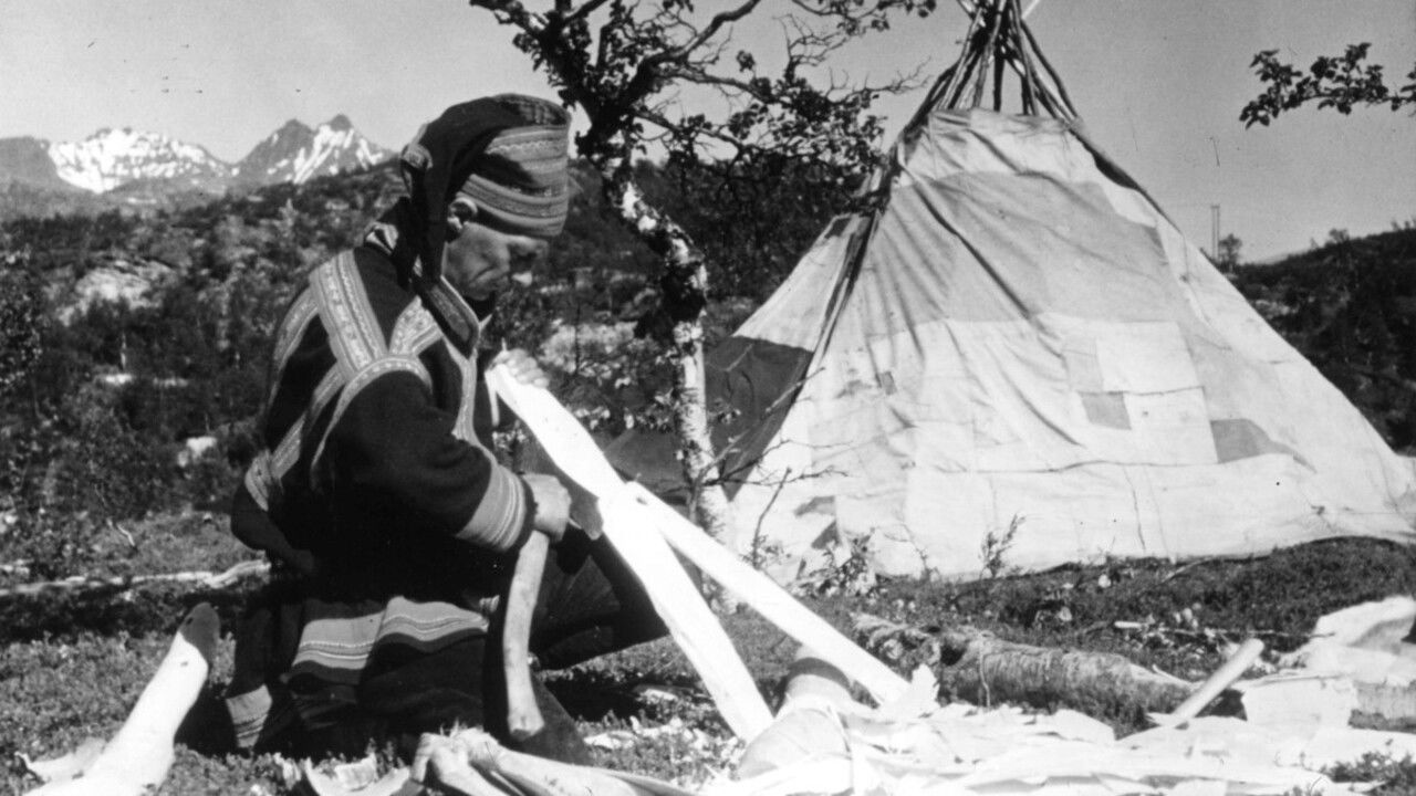 Last of the Nomads backdrop