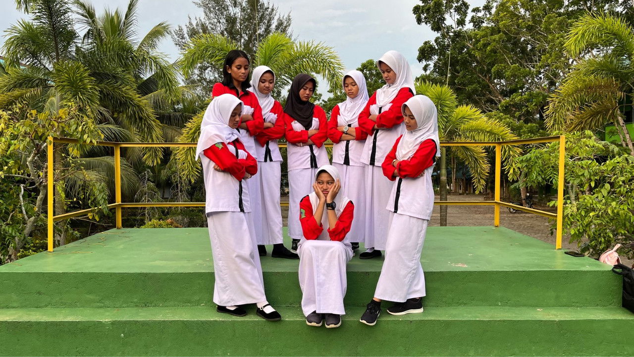 Kamu Mau Jadi Apa? backdrop