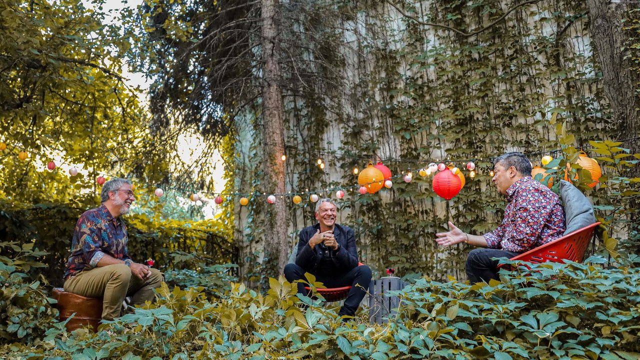 Curieuse rentrée backdrop