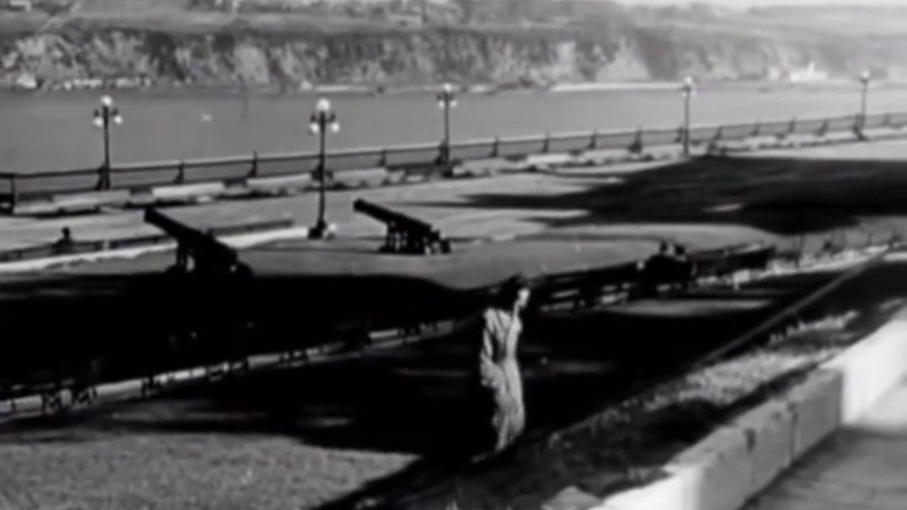 La forteresse backdrop