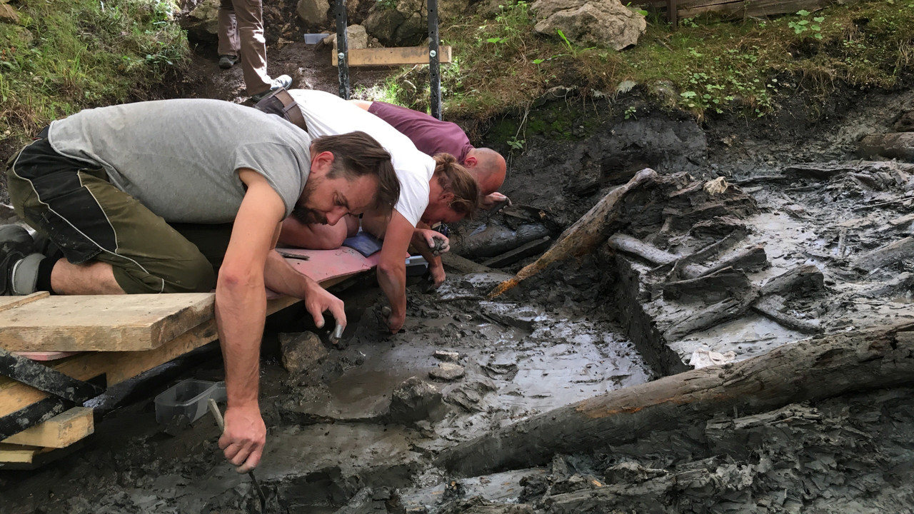 Mystery of the Celtic Tomb backdrop