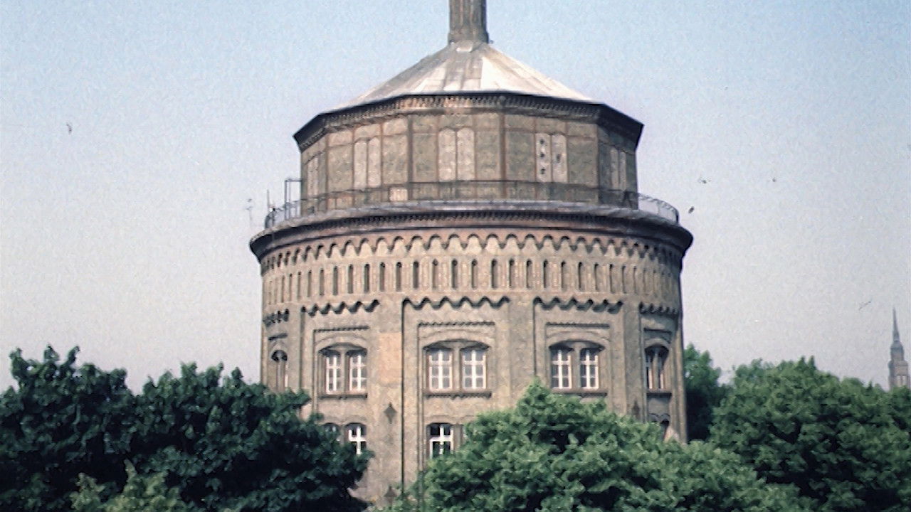 Kollwitzplatz Berlin backdrop