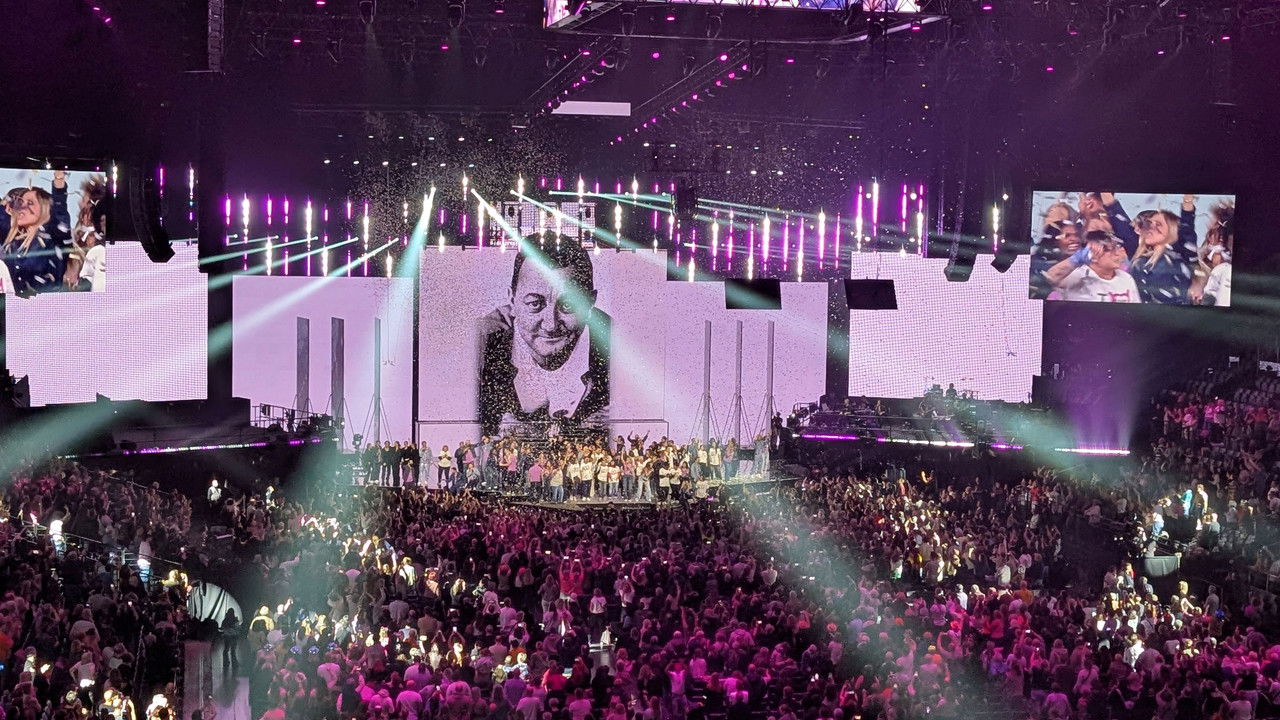 Les Enfoirés 2026 - La Ballade des Enfoirés backdrop