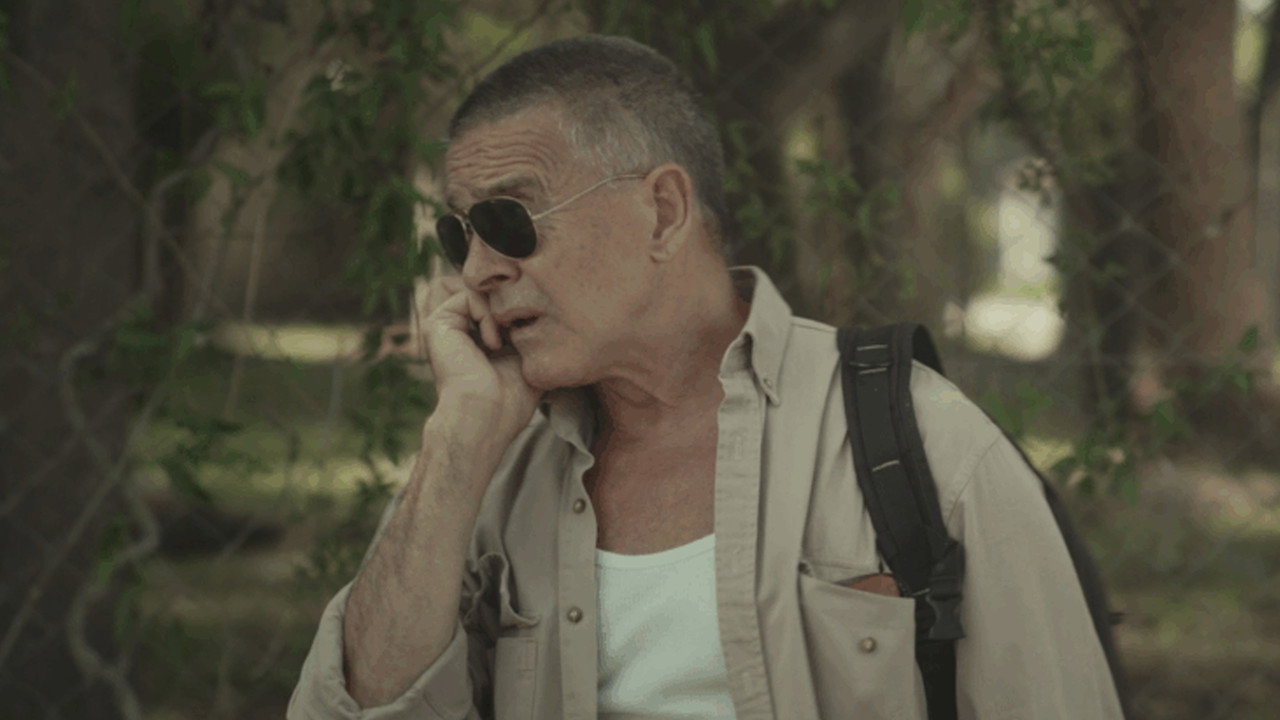 La Emboscada backdrop