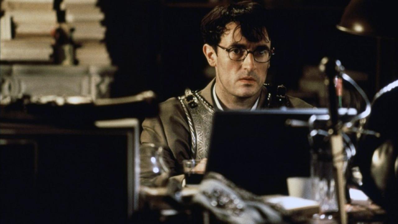 Le Créateur backdrop