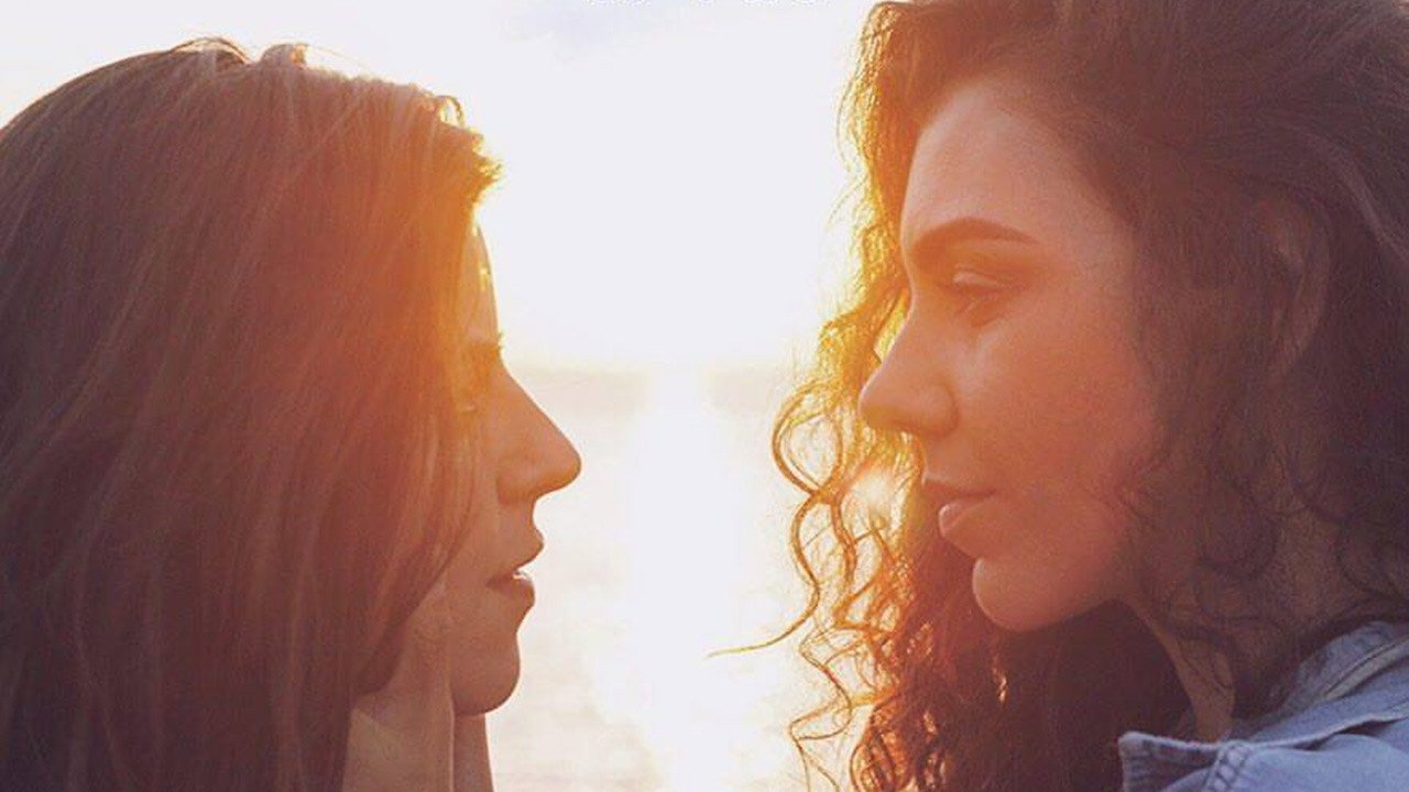 Esconderijo backdrop