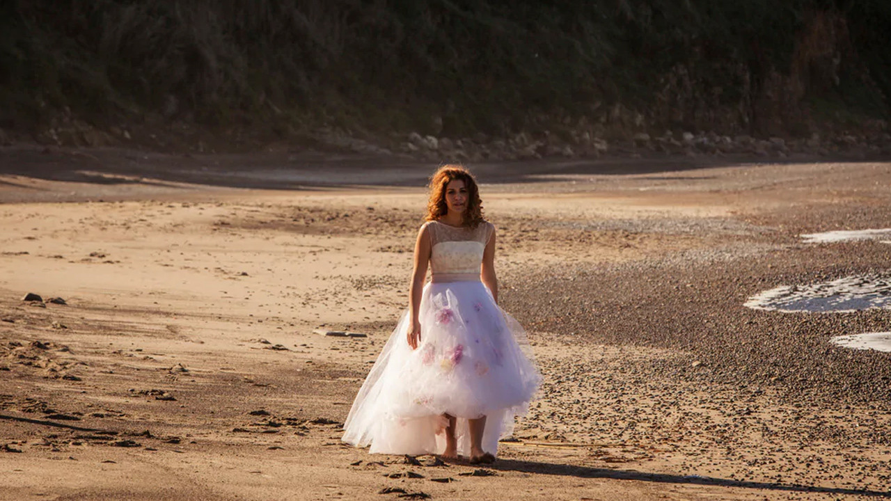 La Fuitina Sbagliata backdrop