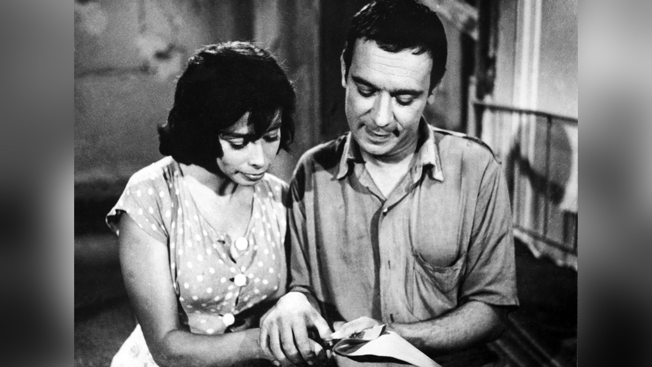 Dom Roberto backdrop