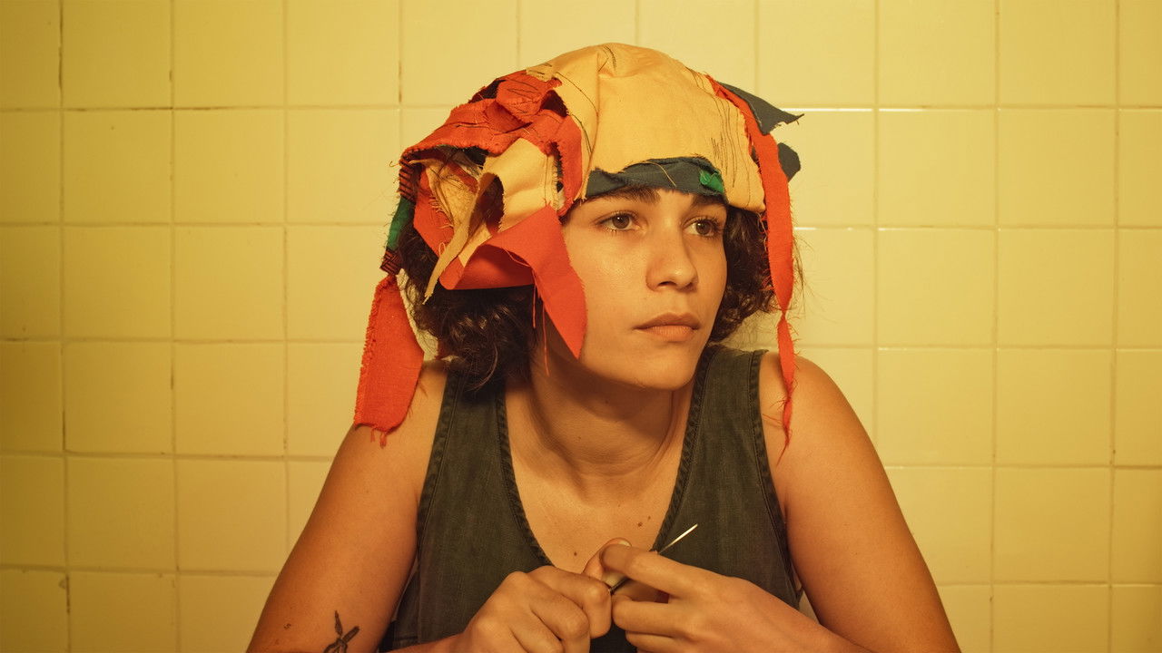 Clandestina backdrop