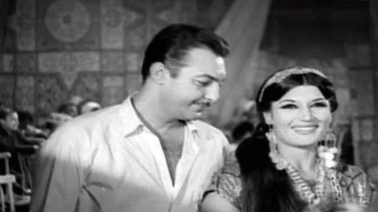 Huwa wa el nessaa backdrop