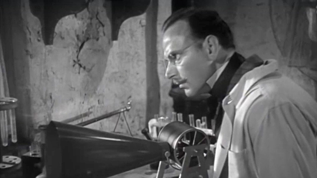 The Voice That Thrilled the World backdrop