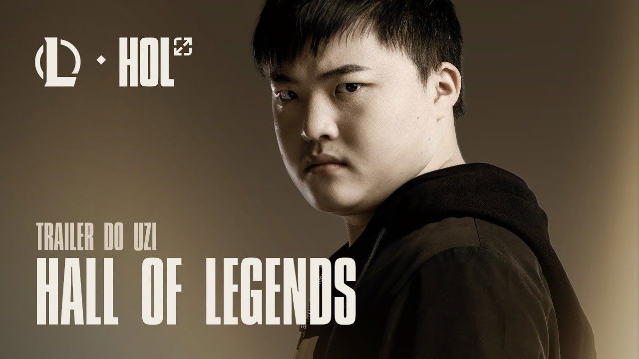 Hall of Legends: Uzi backdrop