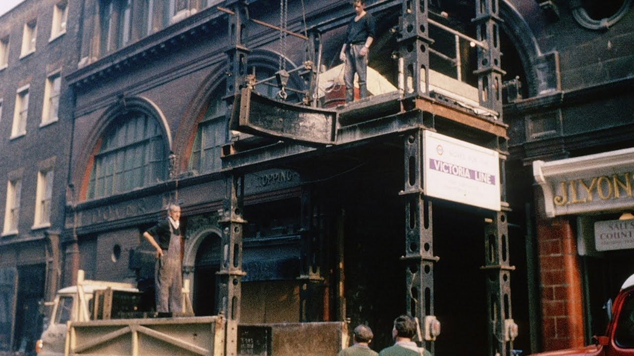 The Victoria Line Report No. 5: London's Victoria Line backdrop