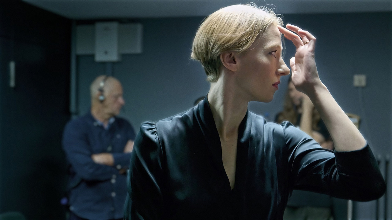 Joana Mallwitz – Momentum backdrop