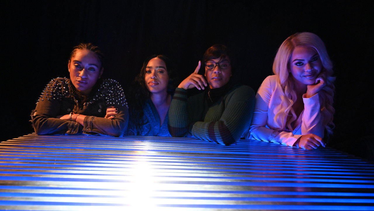 Scheme Queens backdrop