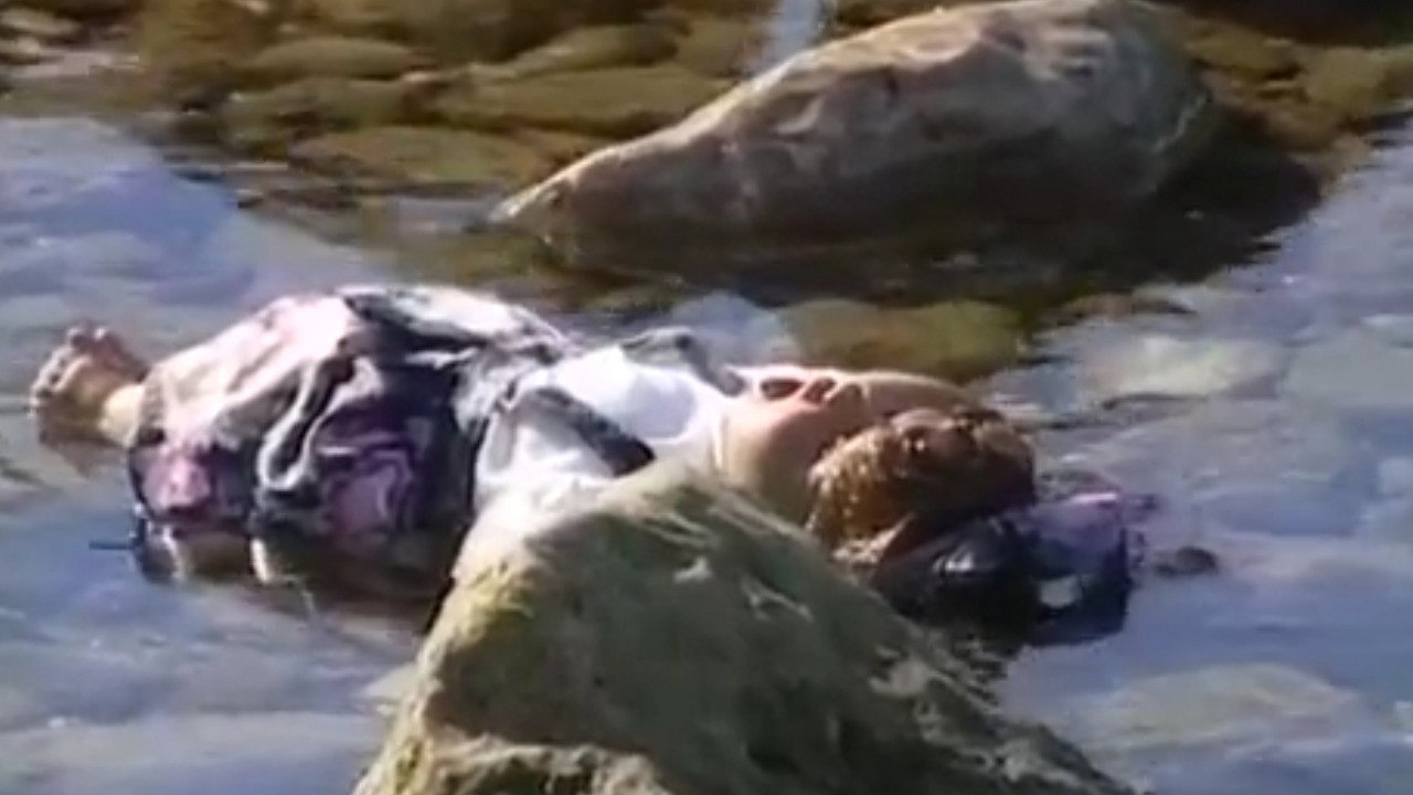 Broken Dolls backdrop