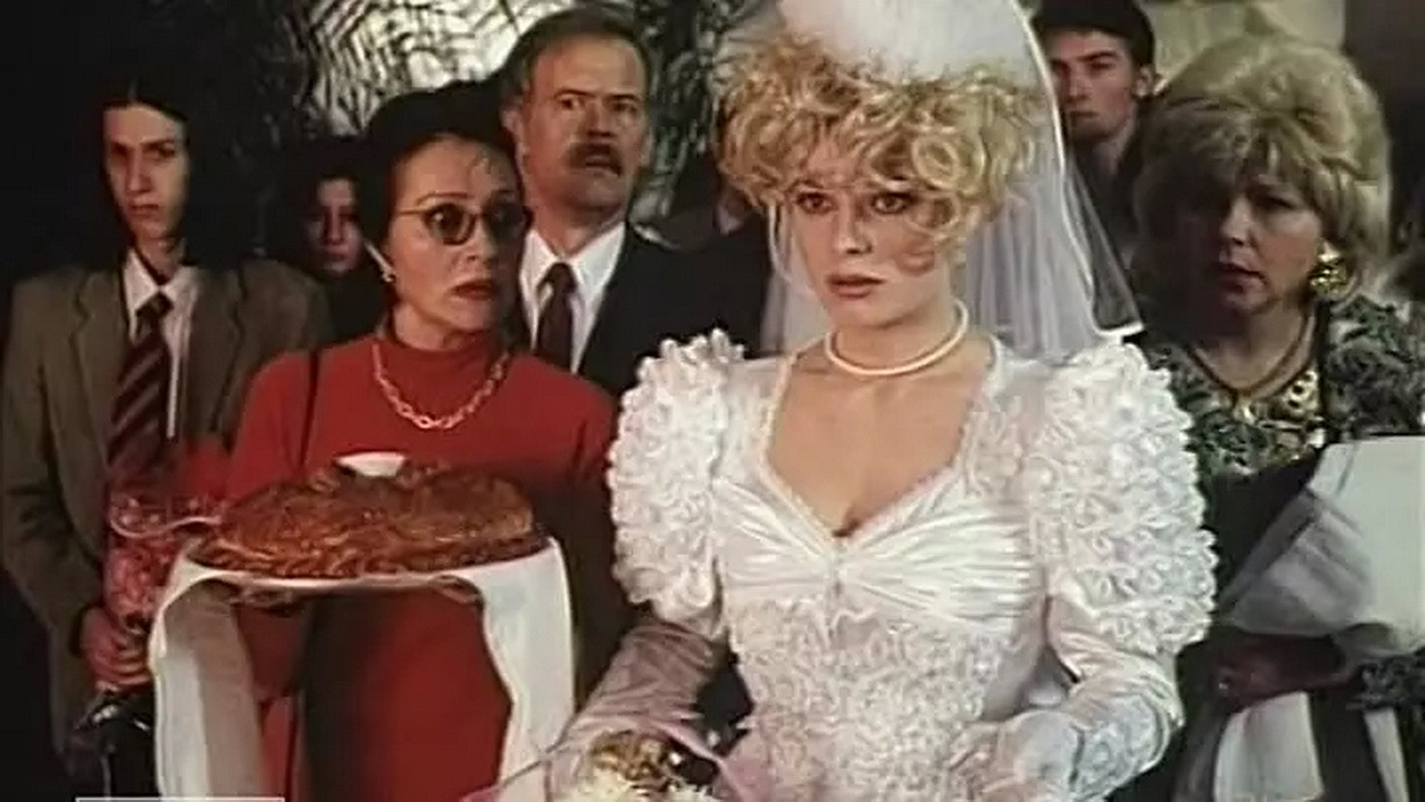 Wedding Kisses backdrop