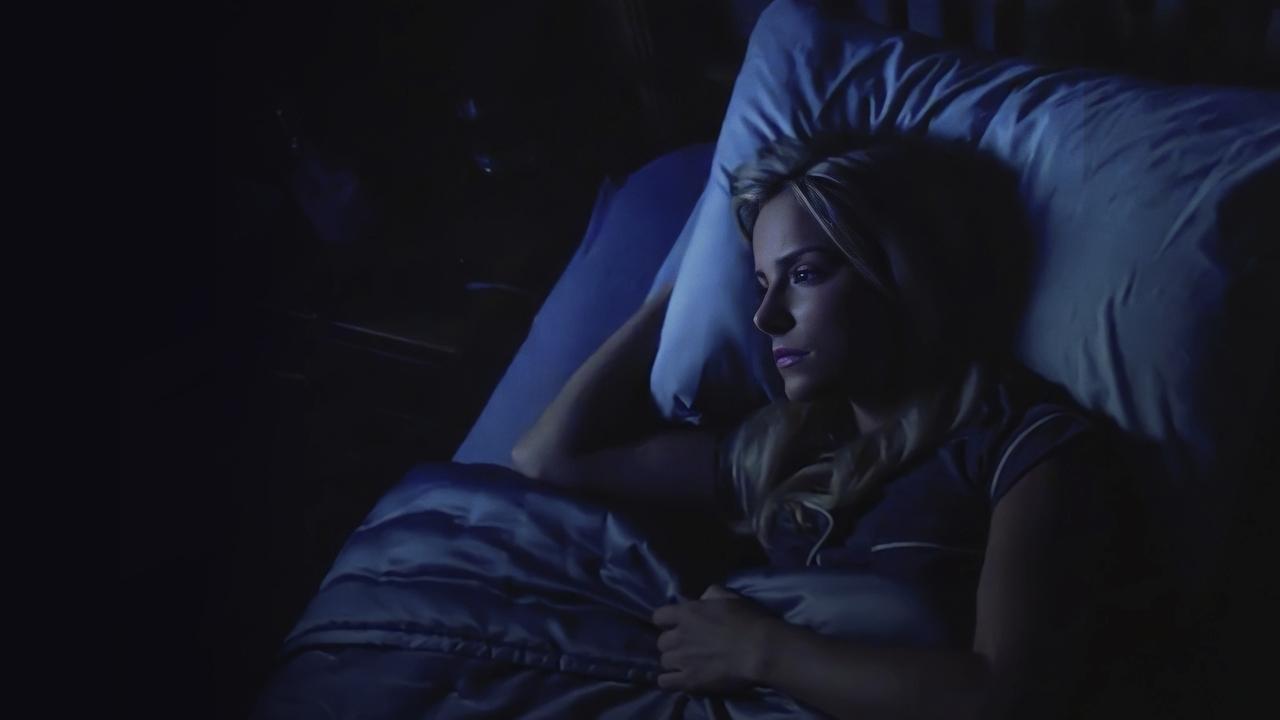 A Roommate To Die For backdrop