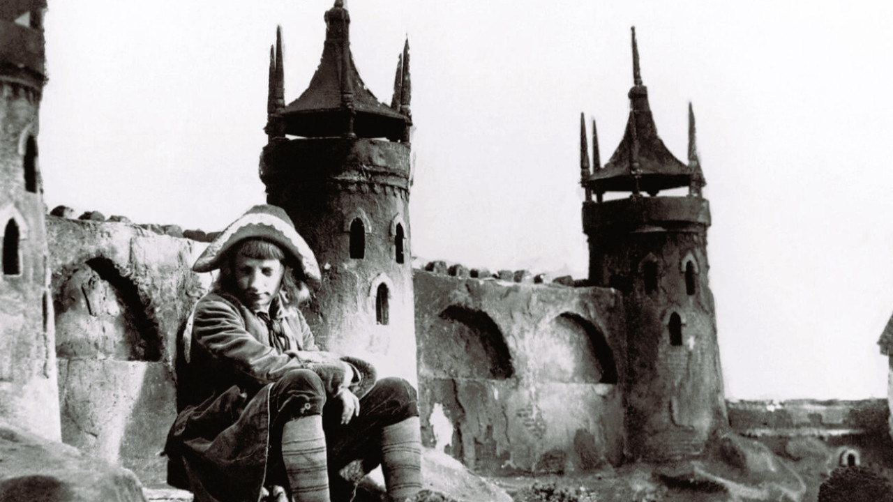 The New Gulliver backdrop