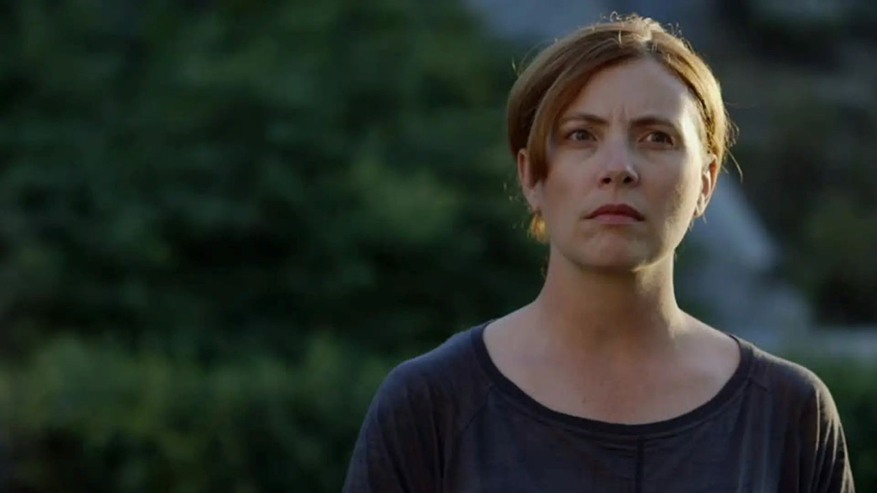 When It Rings backdrop