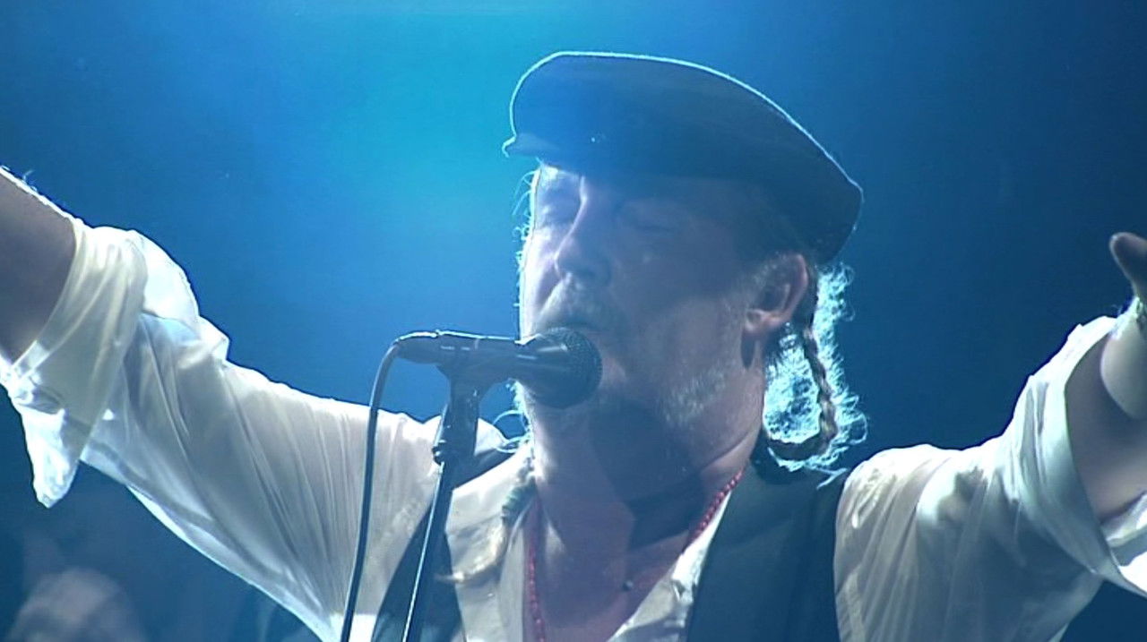 Eldkvarn: Svart Gig backdrop