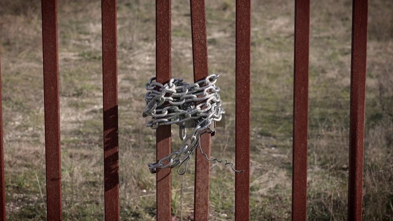 La guerre des voisins backdrop