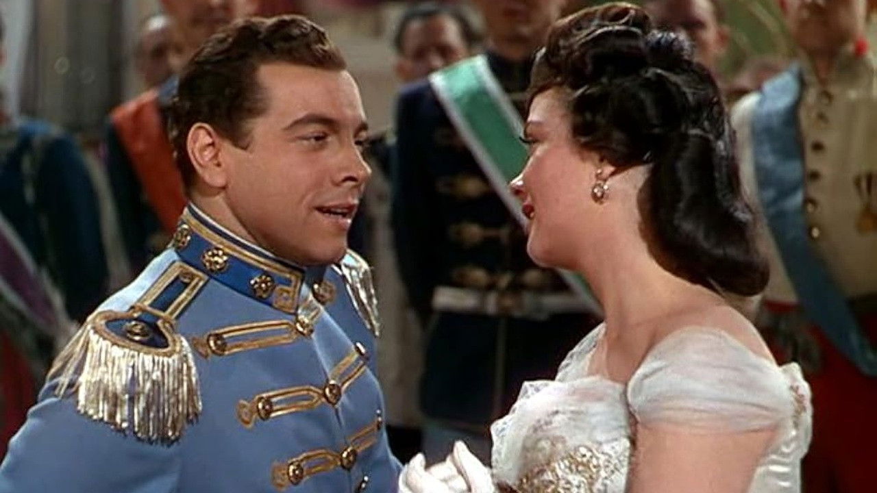 That Midnight Kiss backdrop