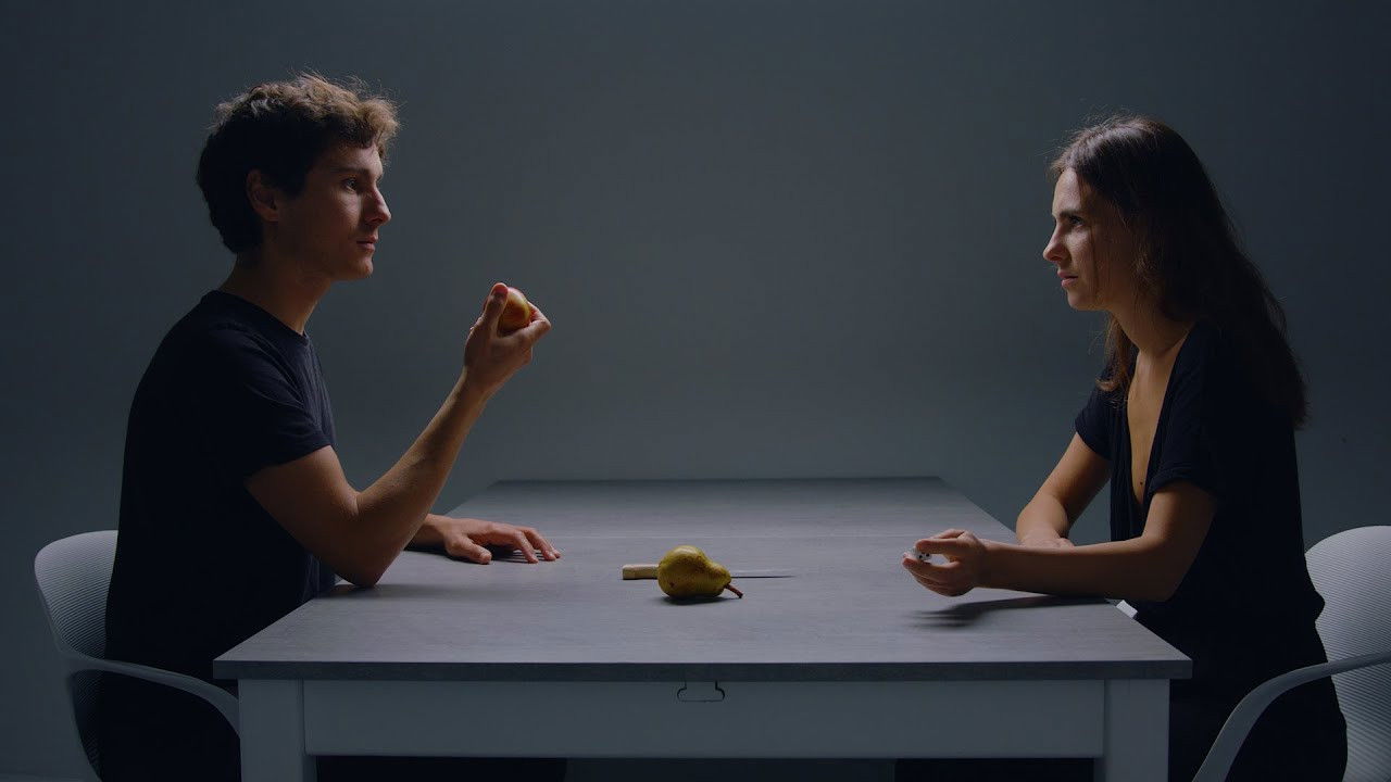 Effet Domino backdrop