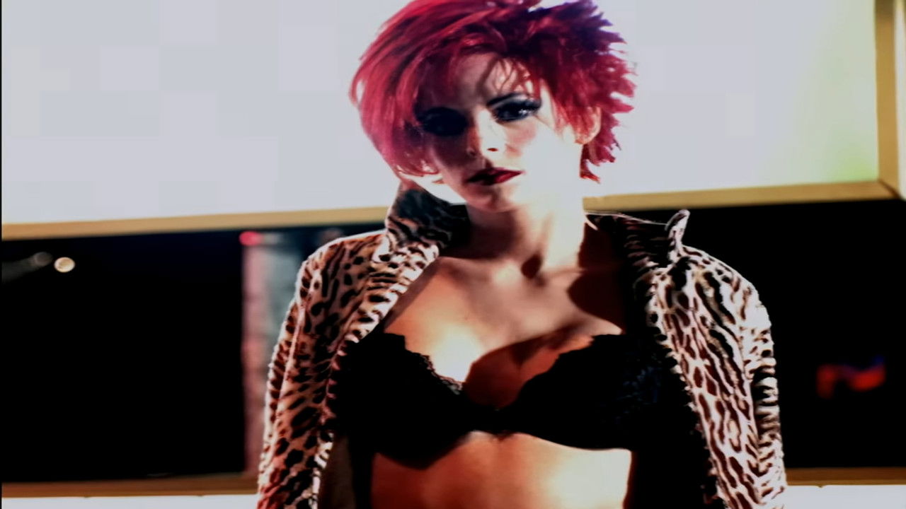 Mylène Farmer: California backdrop